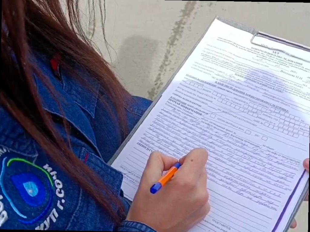 В хостеле на улице Ленина в Адлерском районе Сочи возникли проблемы с канализацией из-за задолженности за водоснабжение. Последствием этого стало принудительное отключение услуги. Представители Водоканала пояснили, что решение было принято из-за игнорирования предупреждений собственником хостела.