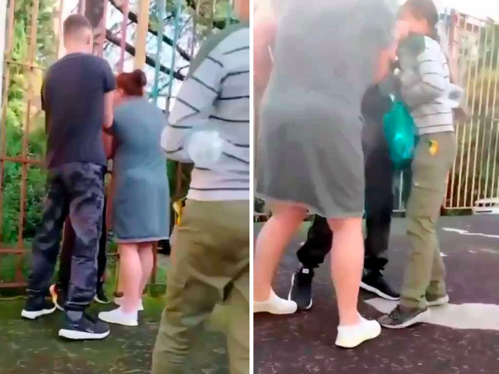 На детской площадке в сочинском микрорайоне Бытха произошел конфликт, о котором стало известно благодаря записи в социальных сетях. Женщина вступила в ссору с играющими подростками, угрожая им и выражаясь нецензурно.