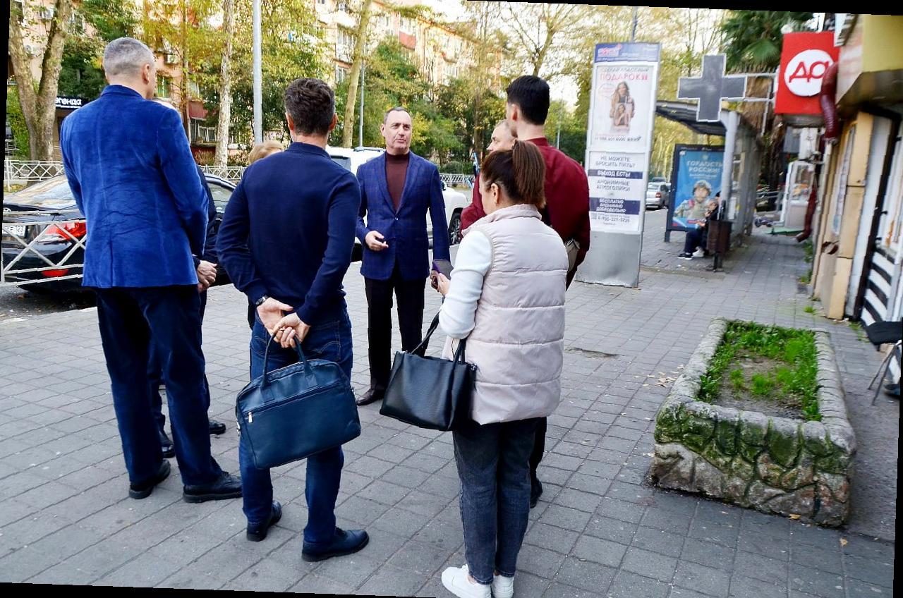 «Виктор Тепляков осмотрел район Донская»