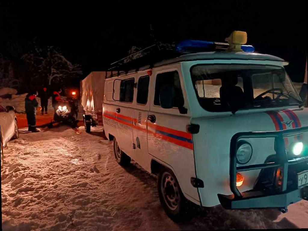 Спасатели помогли энергетикам восстановить поврежденную ЛЭП в Сочи