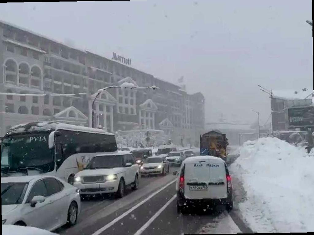 В Сочи возбуждено 11 дел из-за некачественной уборки дорог во время снегопада
