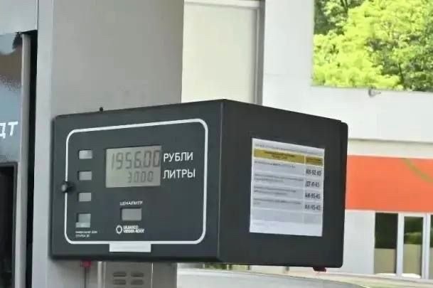 АЗС в Сочи продолжают работу с ограничениями на отпуск топлива