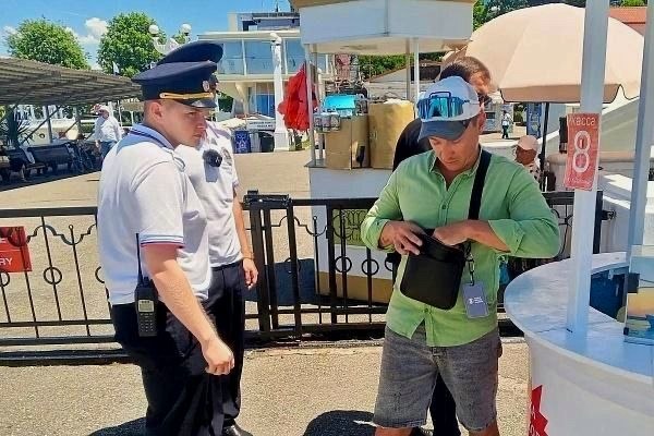 Штрафы за навязчивое предложение услуг в Сочи составили 400 тысяч рублей