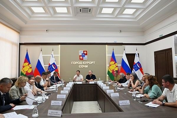 Обсуждены новые подходы к борьбе с американской белой бабочкой в Сочи